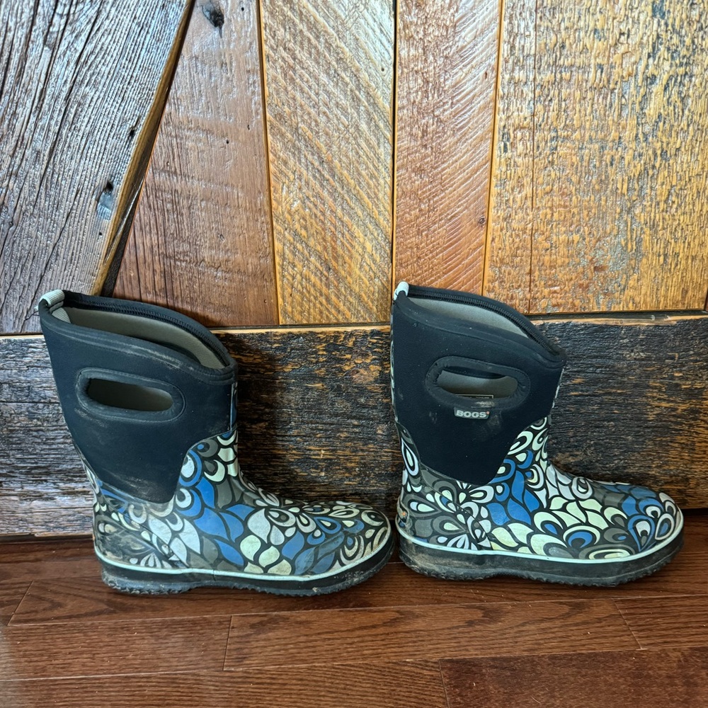 Bogs boots 🥾
Classic mid boot